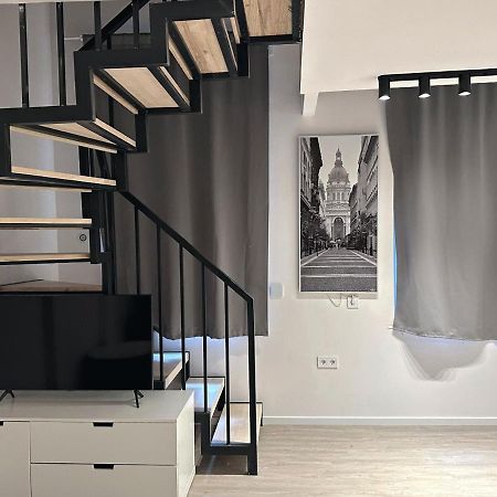 Jobelhome Blaha Apartment Budapeste Exterior foto