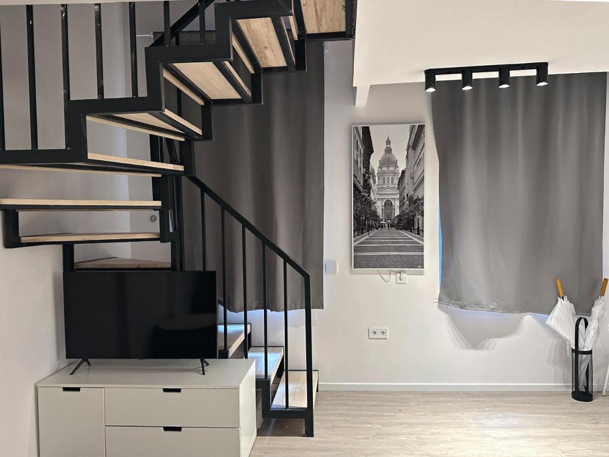 Jobelhome Blaha Apartment Budapeste Exterior foto